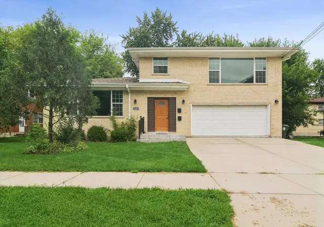336-e-russell-st-barrington-il-60010/hzid_a090fbff