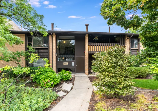 6106-knoll-valley-dr-102-willowbrook-il-60527/hzid_39f4fd17
