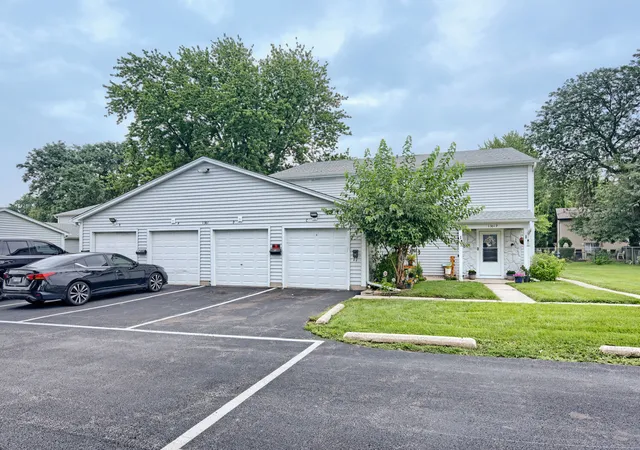 1301-n-glen-cir-d-aurora-il-60506/hzid_df71692f