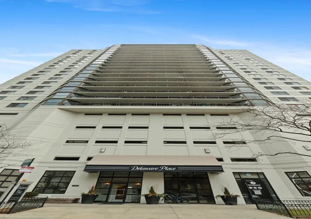 33-w-delaware-pl-18h-chicago-il-60610/hzid_60313b75