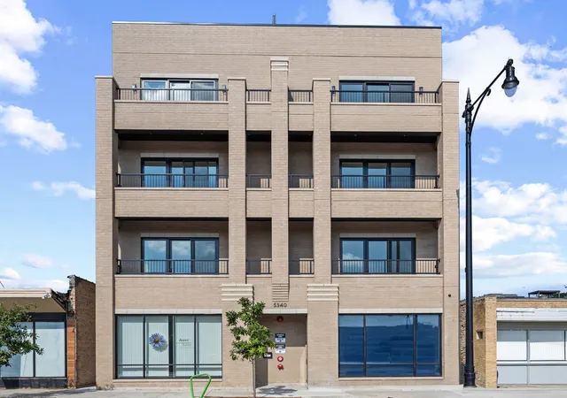 5340-n-lincoln-ave-201-chicago-il-60625/hzid_9352afb1