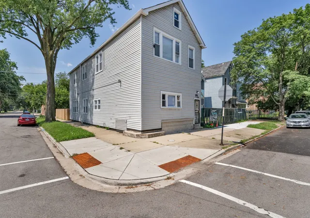 5256-s-carpenter-st-chicago-il-60609/hzid_2c6ec060