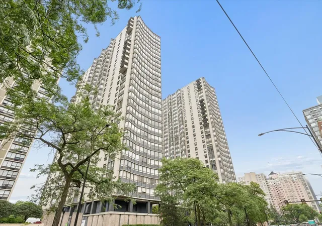 5701-n-sheridan-rd-12b-chicago-il-60660/hzid_c24aaf4b