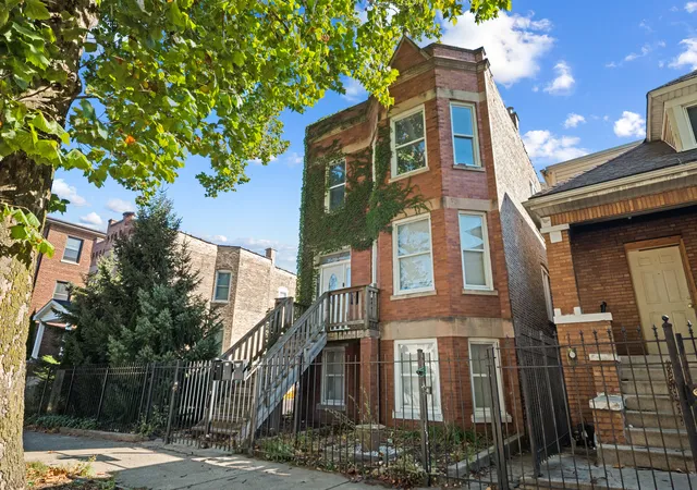 845-n-avers-ave-chicago-il-60651/hzid_8d22fe5d