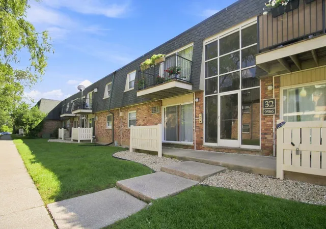 9986-s-84th-ter-103-palos-hills-il-60465/hzid_2d1e6cc1
