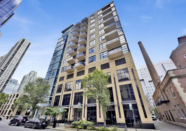 101-w-superior-st-1202-chicago-il-60654/hzid_5e4c31ef