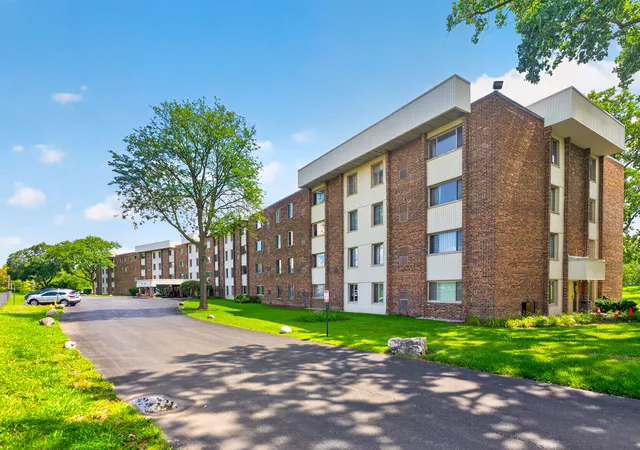 841-n-york-st-428-elmhurst-il-60126/hzid_559e216b