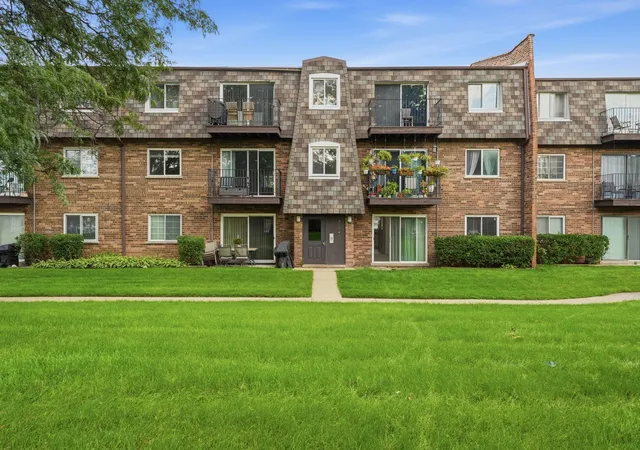 9388-bay-colony-dr-1s-des-plaines-il-60016/hzid_ffdeff7d