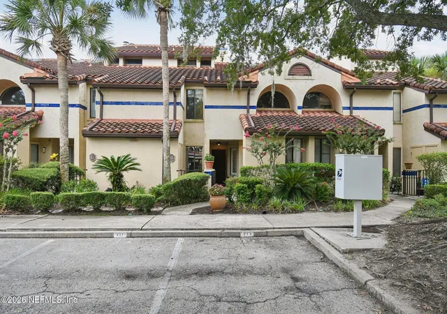 3809-lavista-cir-210-jacksonville-fl-32217/hzid_2749e356