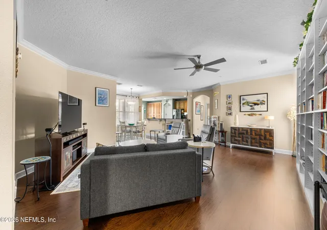4480-deerwood-lake-pkwy-238-jacksonville-fl-32216/hzid_7f98d7b5