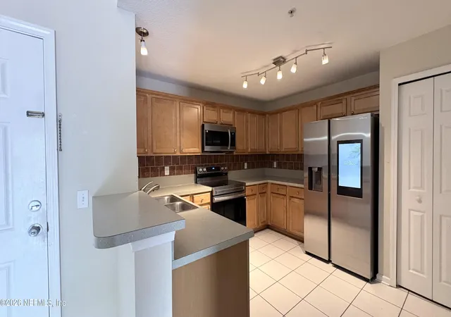 3680-kirkpatrick-cir-15-jacksonville-fl-32210/hzid_1b2598ce