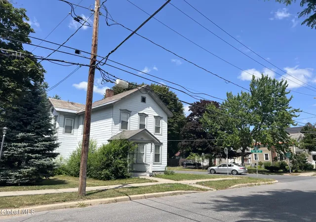 162-ridge-st-glens-falls-ny-12801/hzid_593832da