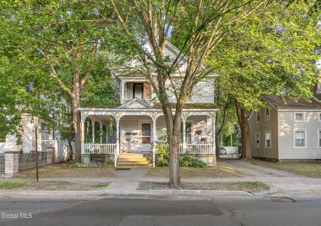 8-sherman-ave-glens-falls-ny-12801/hzid_39e789f2