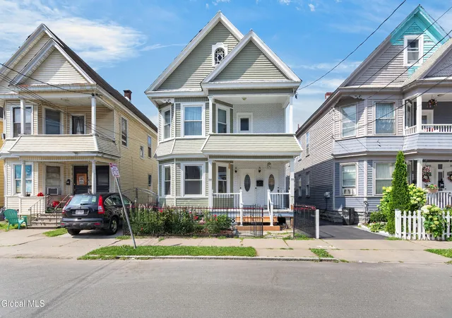 1030-delamont-ave-schenectady-ny-12307/hzid_8bd9c63f