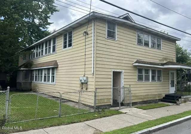 108-heartt-ave-cohoes-ny-12047/hzid_07eb9ea5