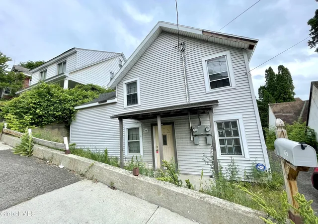197-vrooman-ave-amsterdam-ny-12010/hzid_d0255094