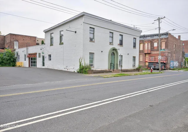40-river-st-troy-ny-12180/hzid_c48a0353