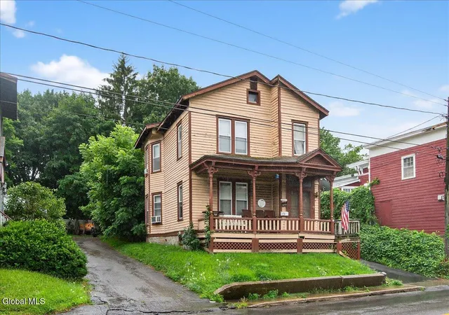 80-e-main-st-johnstown-ny-12095/hzid_9cc4f638