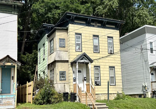 22-van-derveer-st-amsterdam-ny-12010/hzid_c98e2ba0