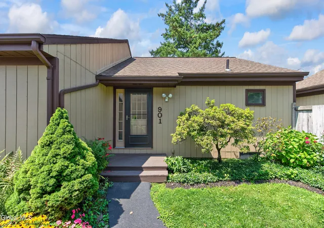 901-huntington-ct-east-greenbush-ny-12061/hzid_6b8aa357