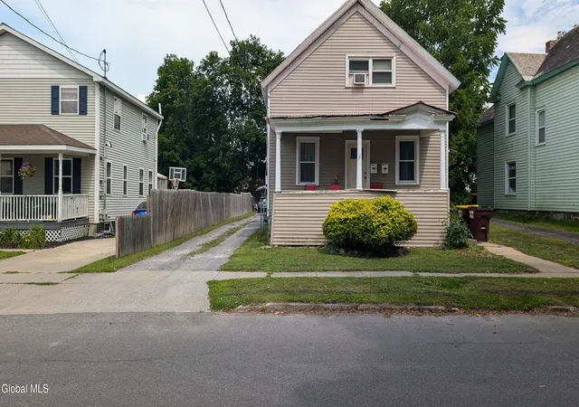 58-haskell-ave-glens-falls-ny-12801/hzid_d19838b9
