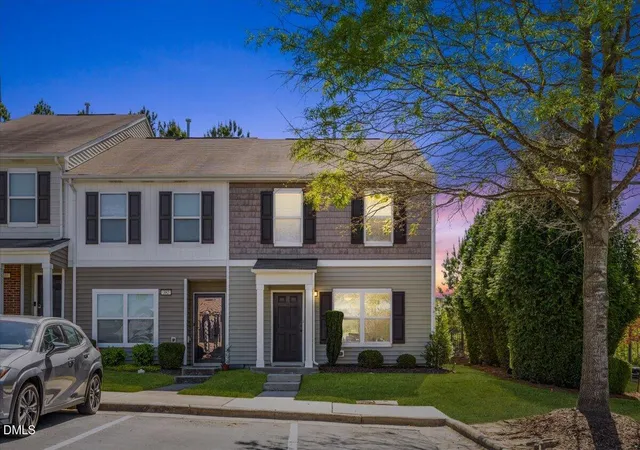 100-stratford-lakes-dr-384-durham-nc-27713/hzid_4b6d28e2