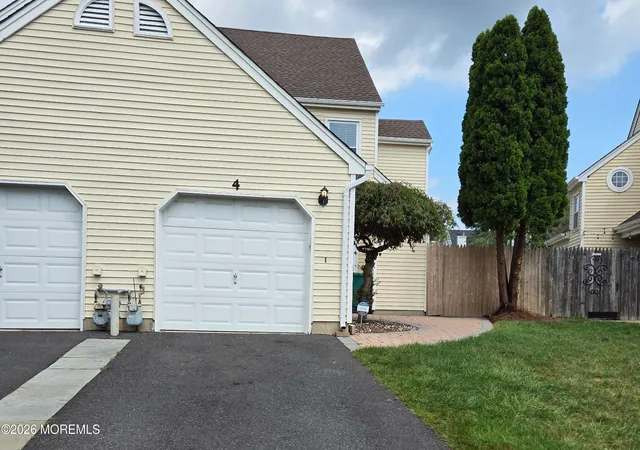 4-hawthorne-ct-freehold-nj-07728/hzid_13af0779
