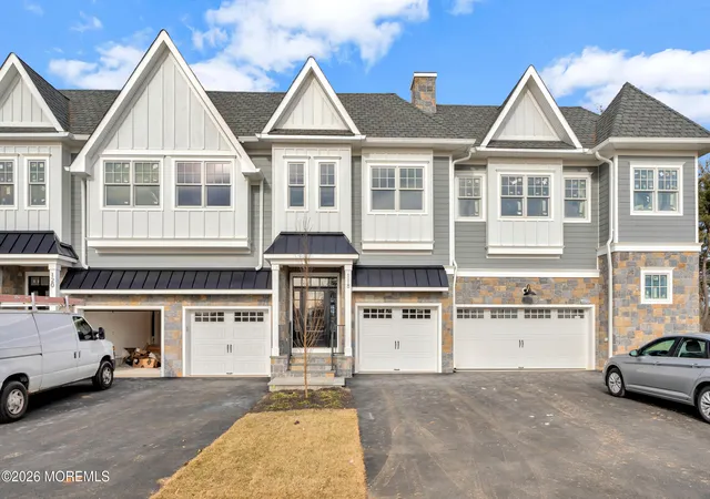 158-eagle-way-eatontown-nj-07724/hzid_c2782c8e