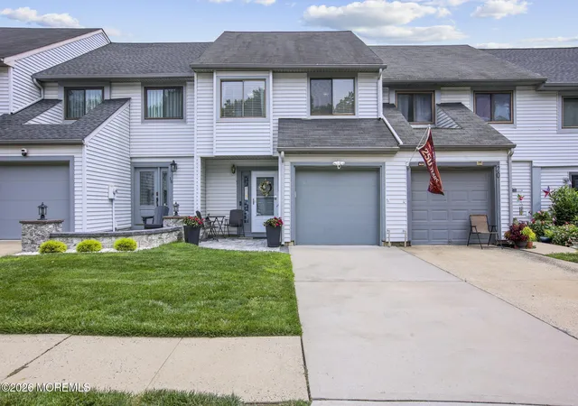 18-lexington-cir-matawan-nj-07747/hzid_3591f7c0