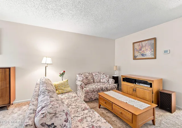 25-wyeth-dr-11-freehold-nj-07728/hzid_27a56d29