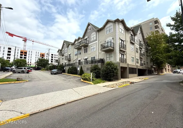 1801-lake-ave-102-knoxville-tn-37916/hzid_7143c249