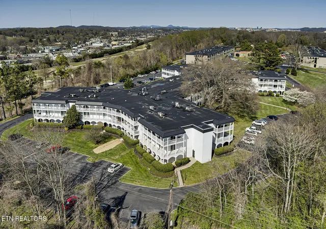 5709-lyons-view-pike-1318-knoxville-tn-37919/hzid_8826c85c
