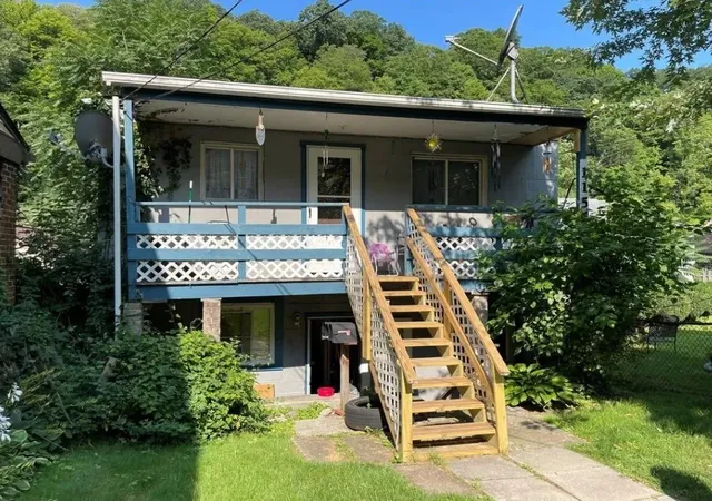1156-north-ave-pitcairn-pa-15140/hzid_9fe73f84