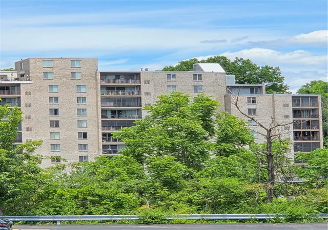 2120-greentree-rd-102e-scott-twp-pa-15220/hzid_00a74d36