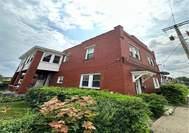 1119-race-st-mckees-rocks-pa-15136/hzid_6f1cd3b4