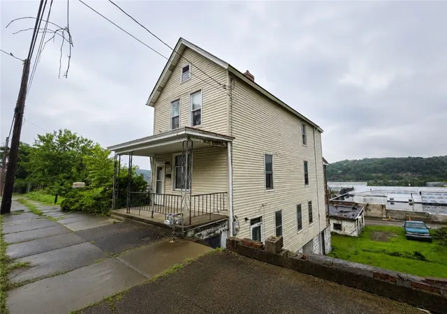 214-thompson-ave-donora-pa-15033/hzid_543ed8e8