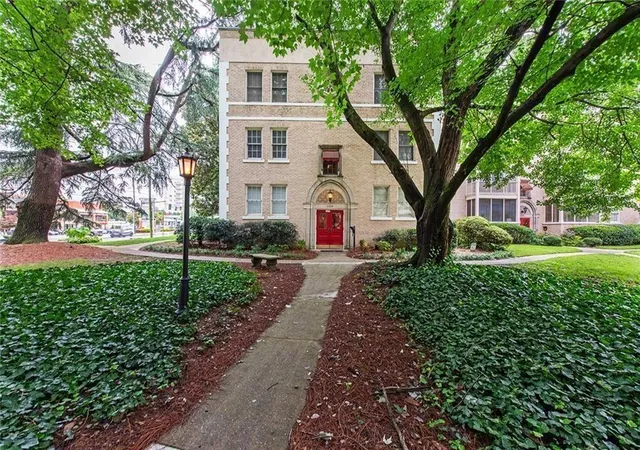 2222-peachtree-rd-nw-a3-atlanta-ga-30309/hzid_bebbcfb5