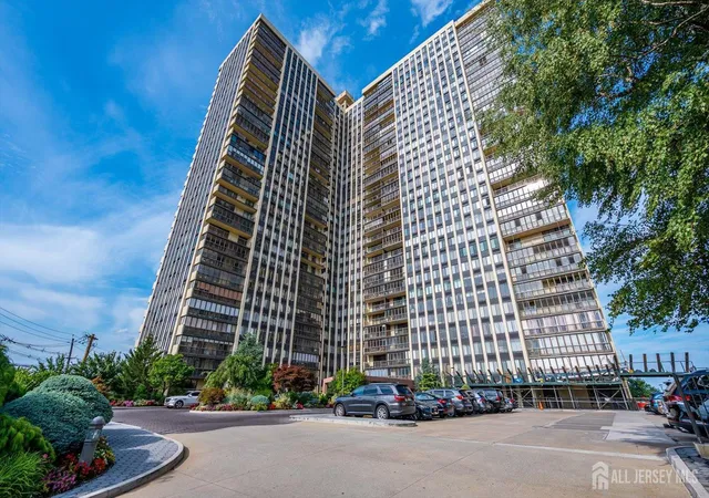 300-winston-dr-c2912-cliffside-park-nj-07010/hzid_fd4c3ae5