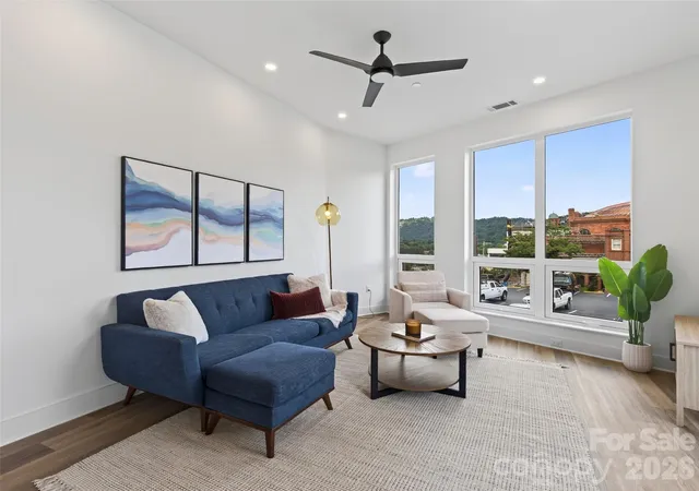 123-haywood-st-404-asheville-nc-28801/hzid_b39efdf7