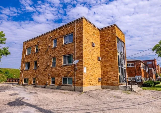 3331-parkcrest-ln-cincinnati-oh-45211/hzid_e0035983