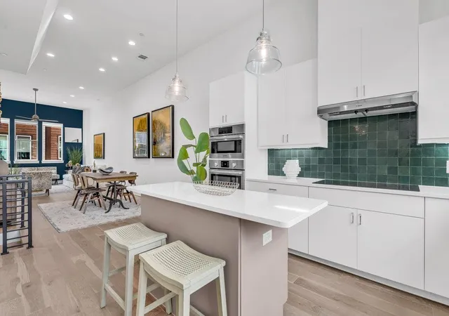2505-bluebonnet-ave-5-austin-tx-78704/hzid_75c7793b