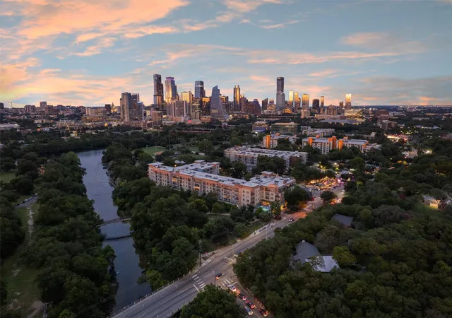 1900-barton-springs-rd-3031-austin-tx-78704/hzid_07628099