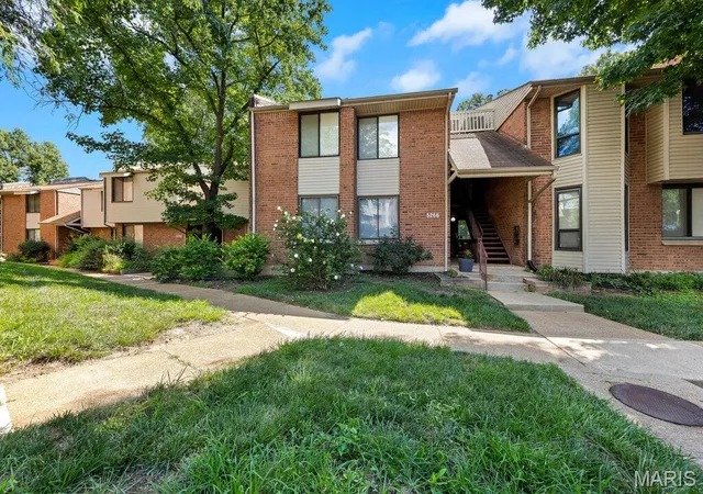 5266-cedarstone-ct-d-st-louis-mo-63129/hzid_2e4e7a65