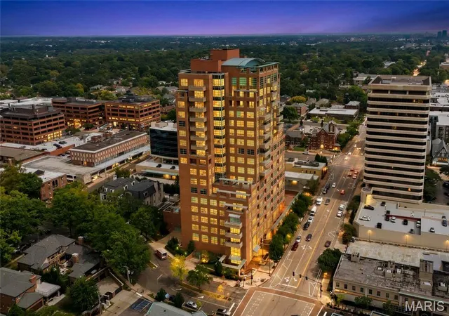 8025-maryland-ave-7a-saint-louis-mo-63105/hzid_f5c21719
