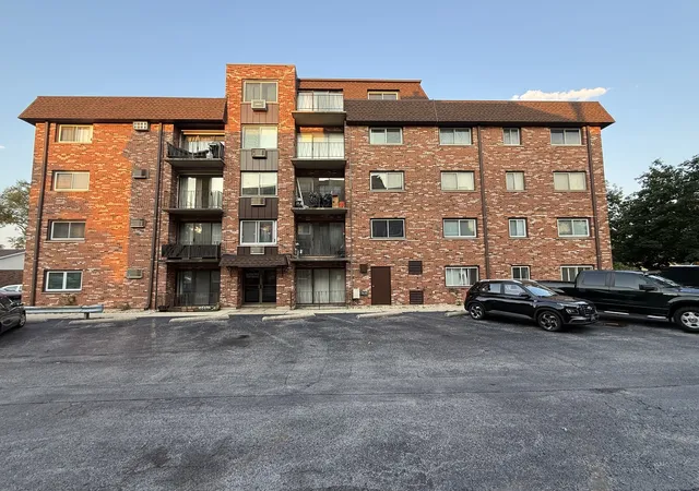 7110-w-93rd-place-3f-oak-lawn-il-60453/hzid_322704c7
