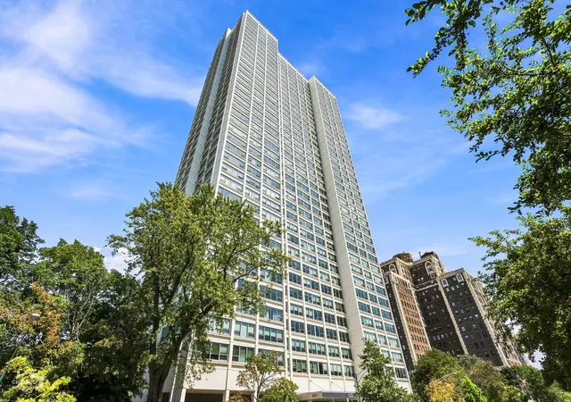 1700-e-56th-street-2209-chicago-il-60637/hzid_34544fb1