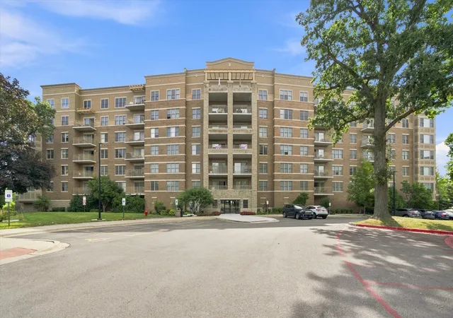 125-lakeview-dr-604-bloomingdale-il-60108/hzid_d73e3b20