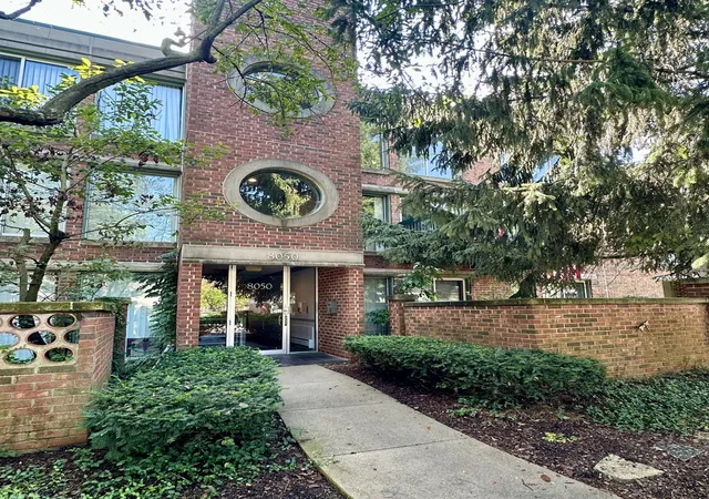 8050-arbor-ln-303-northfield-il-60093/hzid_6af6cef8