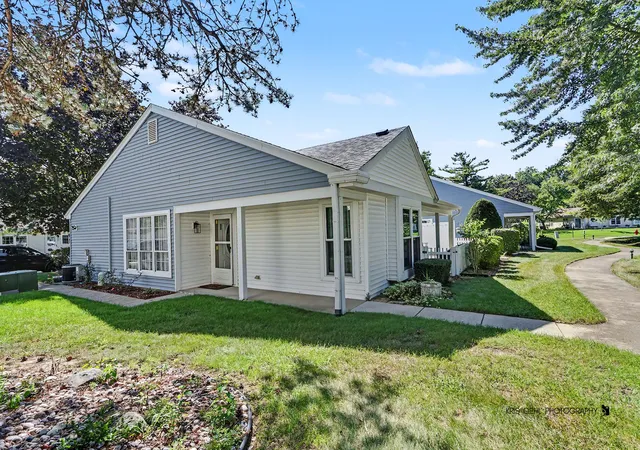 7203-blair-ln-314-fox-lake-il-60020/hzid_3fe5df79