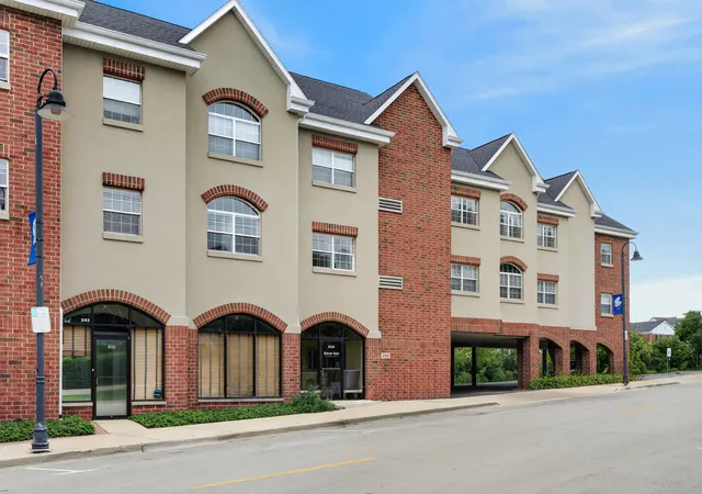 245-burlington-ave-201-clarendon-hills-il-60514/hzid_6d93e200